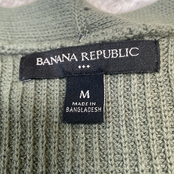 Olive green Banana Republic cardigan - Picture 2 of 3